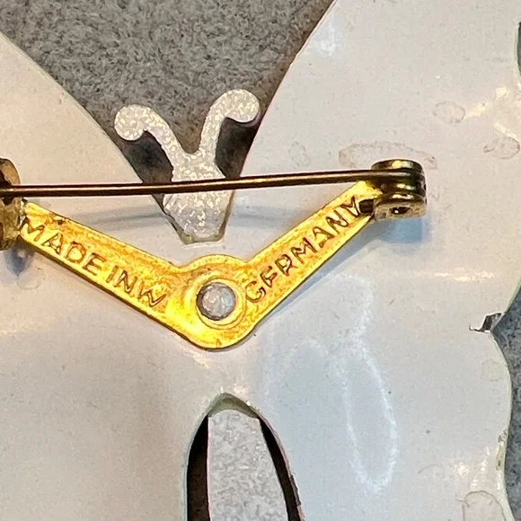 West Germany Butterfly Brooch - Pink and Cream - Picture 3 of 6